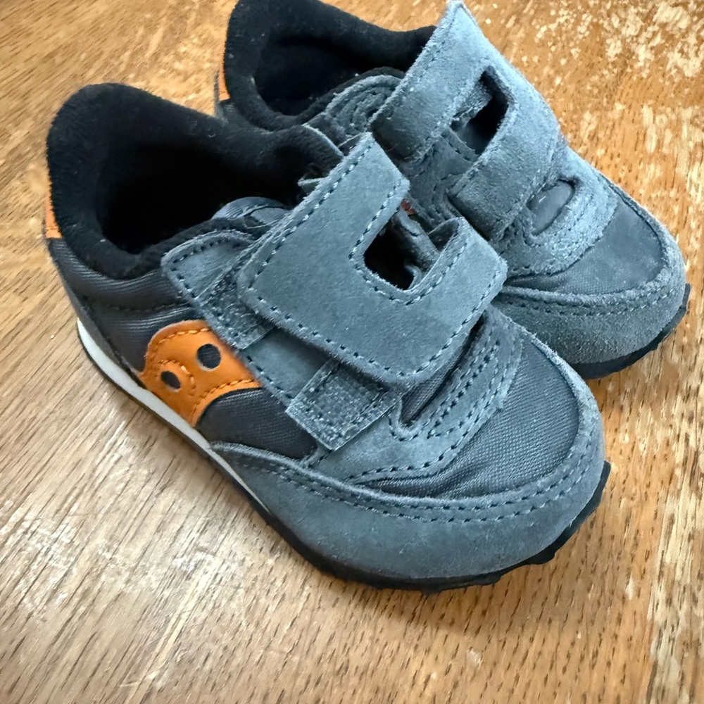 Saucony Kids Sneakers in Gray and Orange